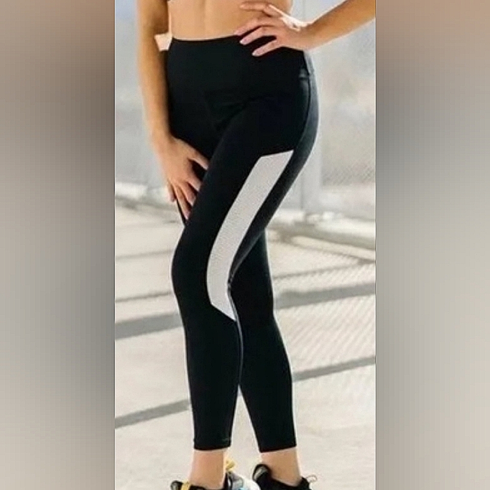 Zyia Leggings: Black Primo Mesh